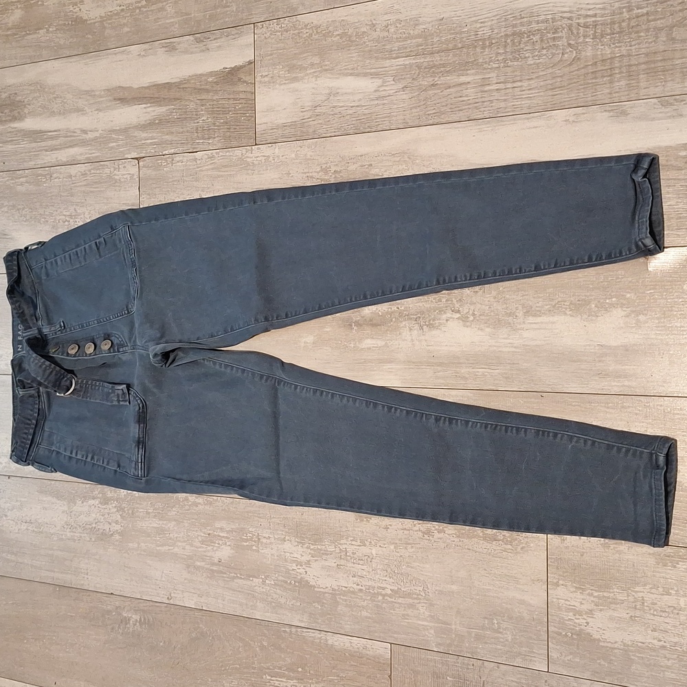 American Eagle  super highrise leggings size 6